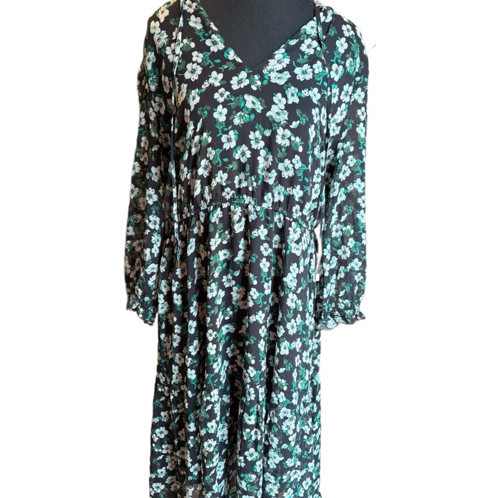NWT ESTELLE Elegant Floral Long Sleeve Dress in Black and Green
